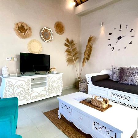 Frangipani Villa Seminyak Zewnętrze zdjęcie